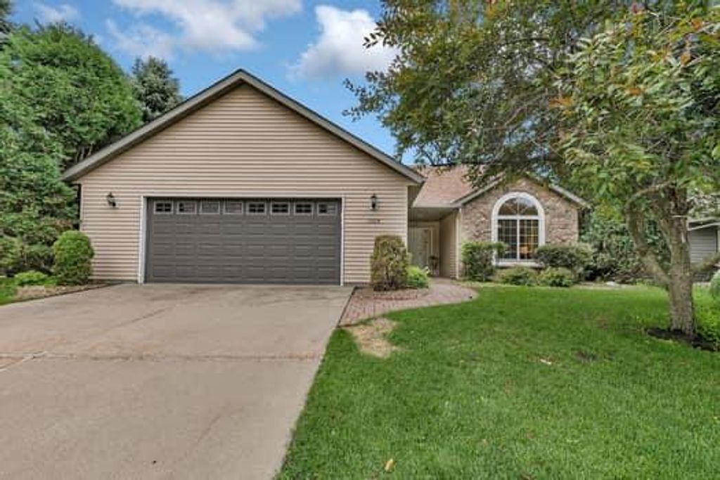 1004 Oak Pond Drive, Sartell, MN 56377