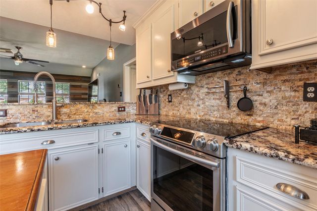 3014 County Road 855c, Alvin, TX 77511