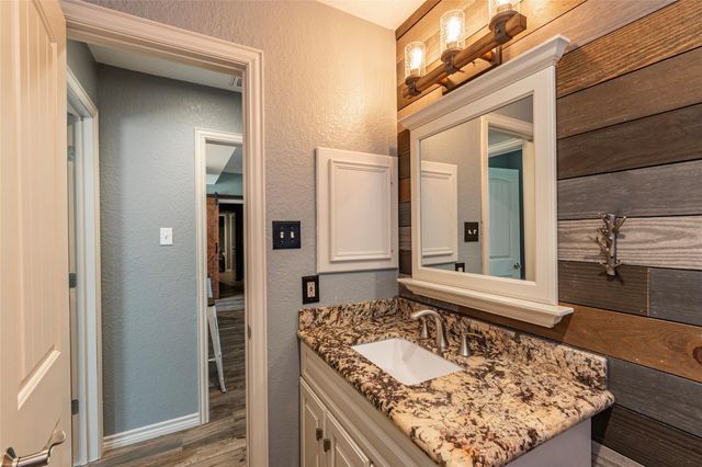 3014 County Road 855c, Alvin, TX 77511