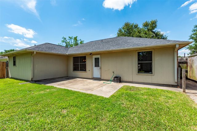 3014 County Road 855c, Alvin, TX 77511