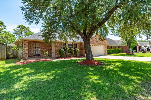 3014 County Road 855c, Alvin, TX 77511