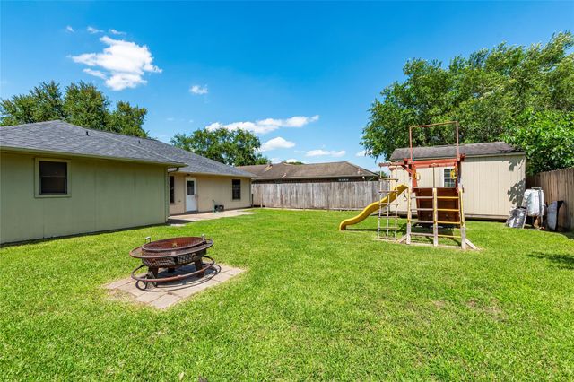3014 County Road 855c, Alvin, TX 77511