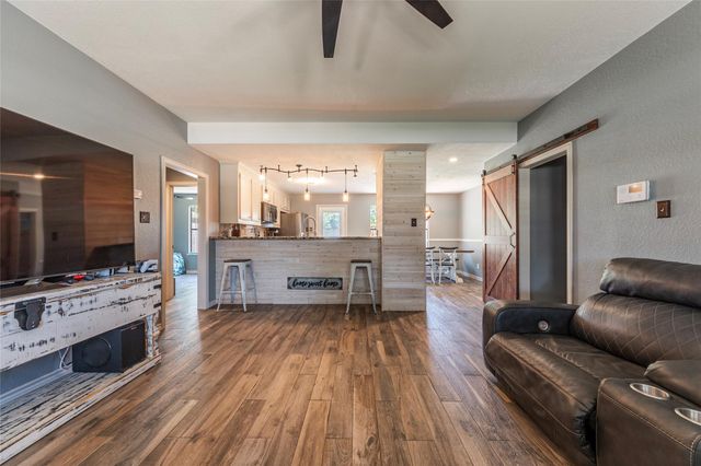 3014 County Road 855c, Alvin, TX 77511