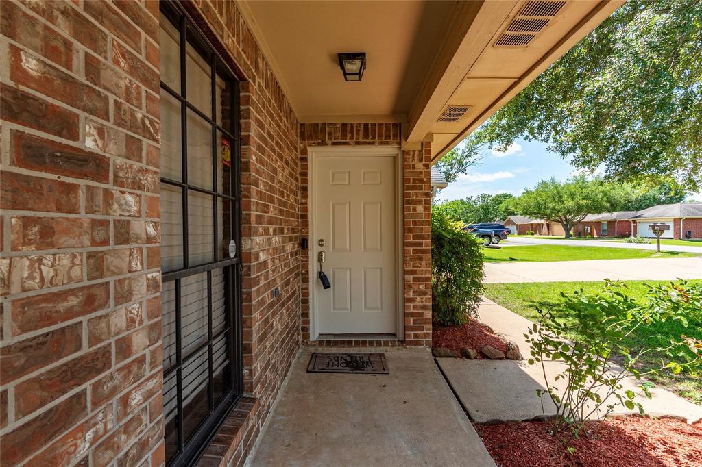 3014 County Road 855c, Alvin, TX 77511
