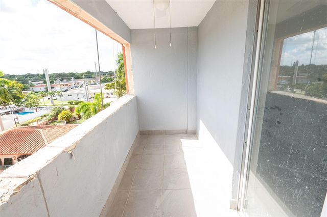 5050 NW 7th St 403, Miami, FL 33126