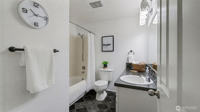 17815 152nd Place SE, Renton, WA 98058