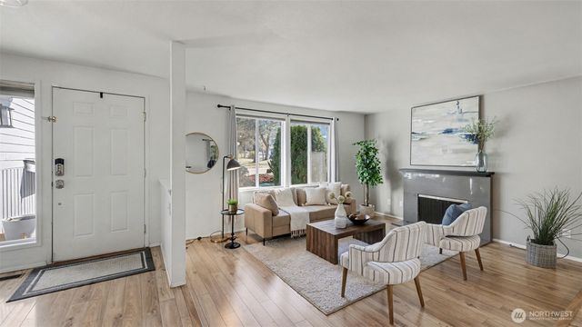 17815 152nd Place SE, Renton, WA 98058