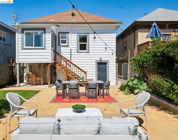 1161 61St St, Oakland, CA 94608