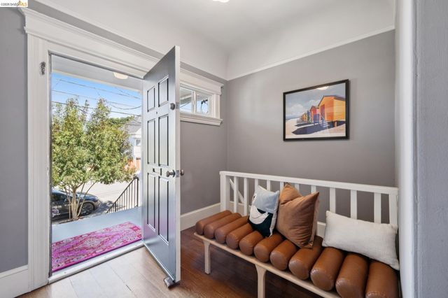 1161 61St St, Oakland, CA 94608