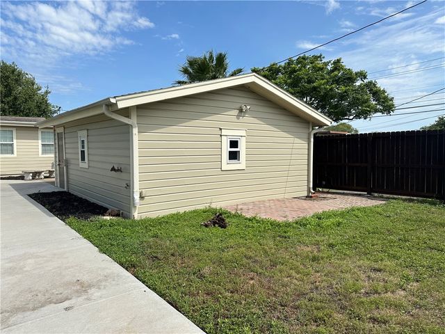 4910 Mokry Dr, Corpus Christi, TX 78415