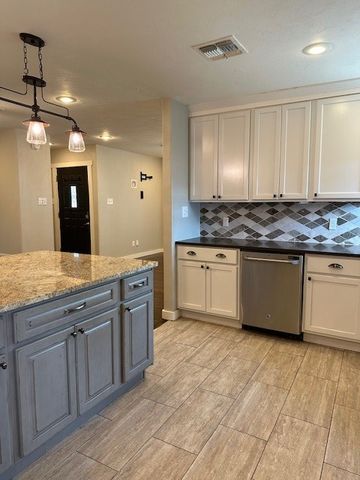 4910 Mokry Dr, Corpus Christi, TX 78415