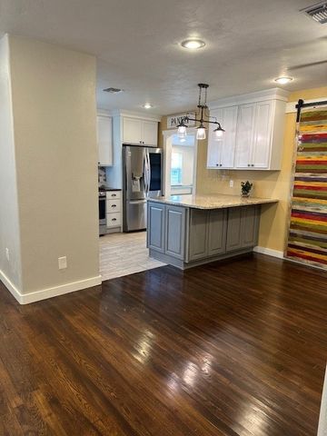4910 Mokry Dr, Corpus Christi, TX 78415