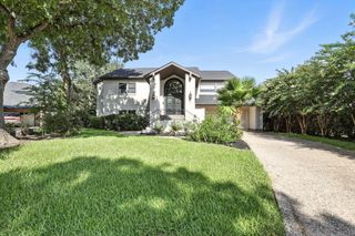 12 Edgewood Circle, Montgomery, TX 77356