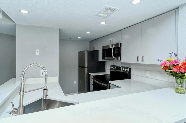 850 S TAMIAMI TRAIL 801, Sarasota, FL 34236