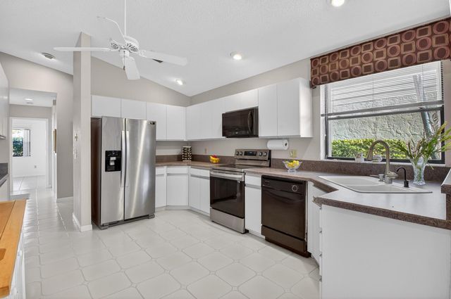 2570 NW 13th Street, Delray Beach, FL 33445