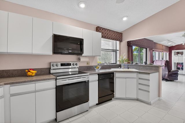 2570 NW 13th Street, Delray Beach, FL 33445