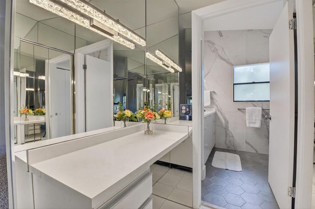 2570 NW 13th Street, Delray Beach, FL 33445