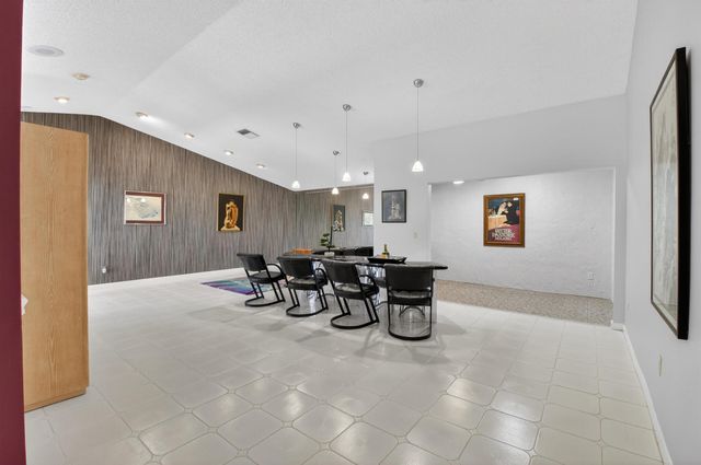 2570 NW 13th Street, Delray Beach, FL 33445