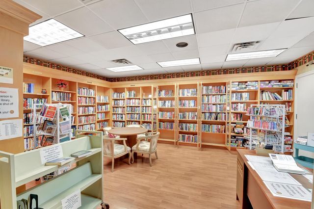 2570 NW 13th Street, Delray Beach, FL 33445