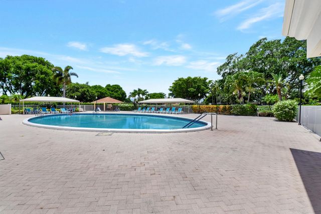 2570 NW 13th Street, Delray Beach, FL 33445