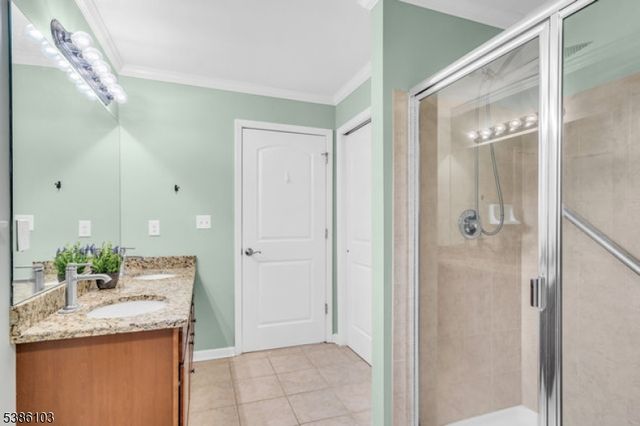 10 Harvey Ct, Clark Twp., NJ 07066