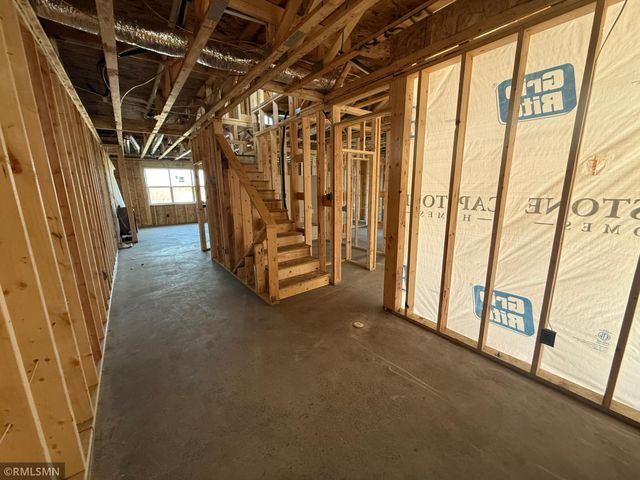 1425 192nd Avenue NE, East Bethel, MN 55011