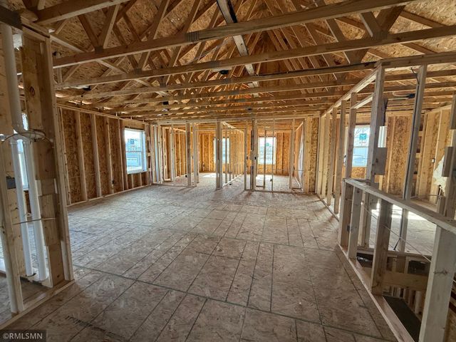 1425 192nd Avenue NE, East Bethel, MN 55011