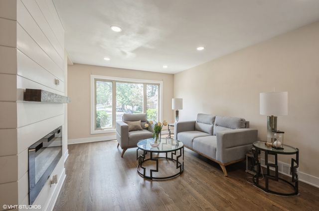 8460 River Grove Avenue, River Grove, IL 60171