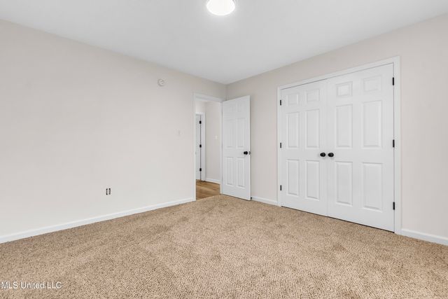 9163 W Triple Crown Loop, Southaven, MS 38671