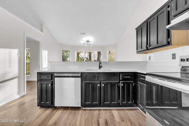9163 W Triple Crown Loop, Southaven, MS 38671