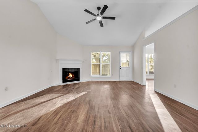 9163 W Triple Crown Loop, Southaven, MS 38671