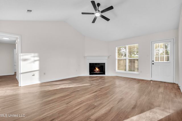 9163 W Triple Crown Loop, Southaven, MS 38671