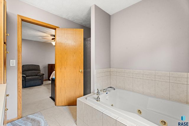 2620 S Rutgers Ave Avenue, Sioux Falls, SD 57106