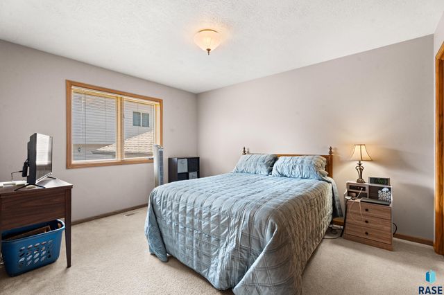 2620 S Rutgers Ave Avenue, Sioux Falls, SD 57106
