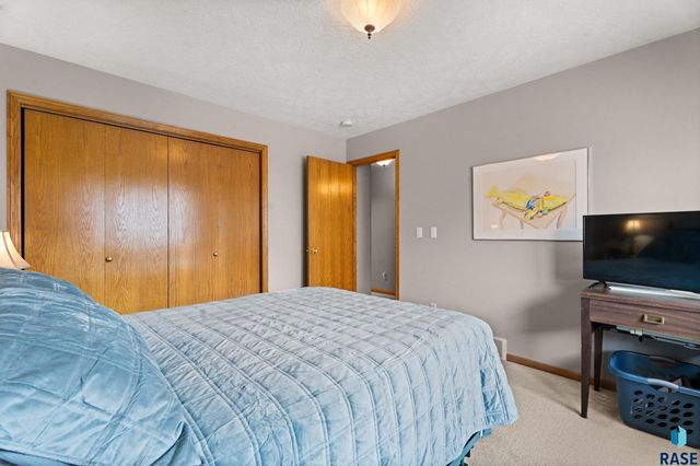 2620 S Rutgers Ave Avenue, Sioux Falls, SD 57106