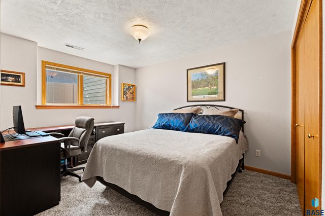 2620 S Rutgers Ave Avenue, Sioux Falls, SD 57106