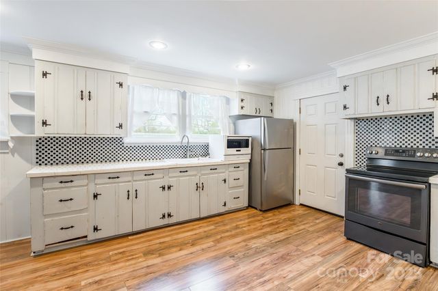 107 Hampton Street, Chester, SC 29706