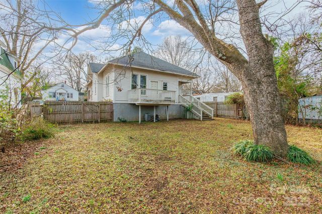 107 Hampton Street, Chester, SC 29706