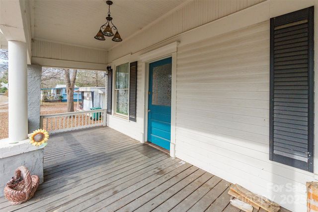 107 Hampton Street, Chester, SC 29706