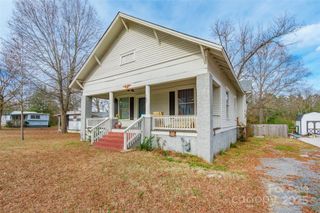 107 Hampton Street, Chester, SC 29706