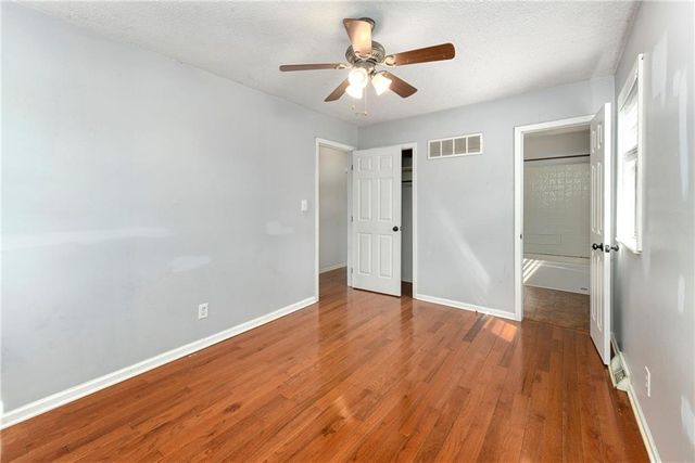 1103 NE Columbus Street, Lee's Summit, MO 64086