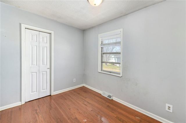 1103 NE Columbus Street, Lee's Summit, MO 64086