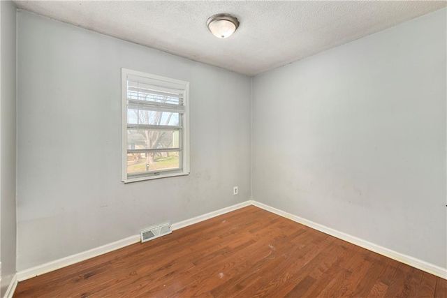 1103 NE Columbus Street, Lee's Summit, MO 64086