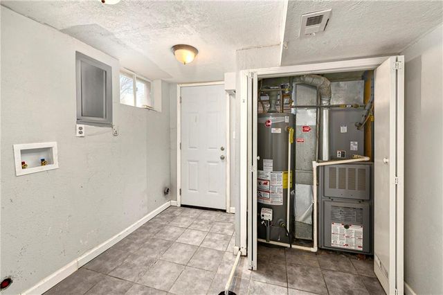 1103 NE Columbus Street, Lee's Summit, MO 64086