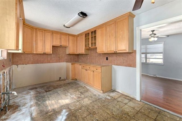 1103 NE Columbus Street, Lee's Summit, MO 64086