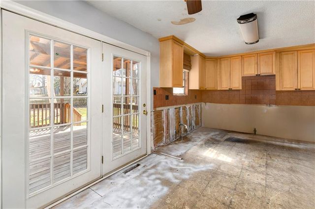 1103 NE Columbus Street, Lee's Summit, MO 64086