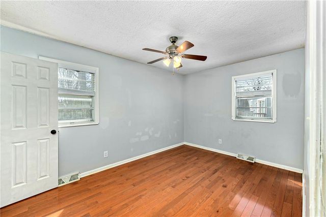 1103 NE Columbus Street, Lee's Summit, MO 64086