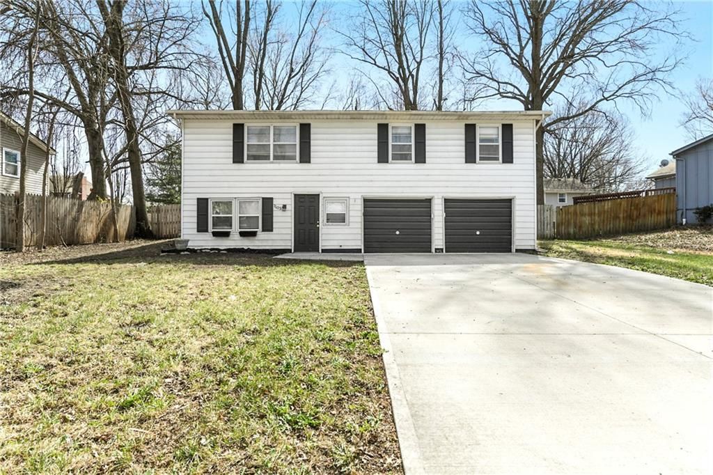 1103 NE Columbus Street, Lee's Summit, MO 64086