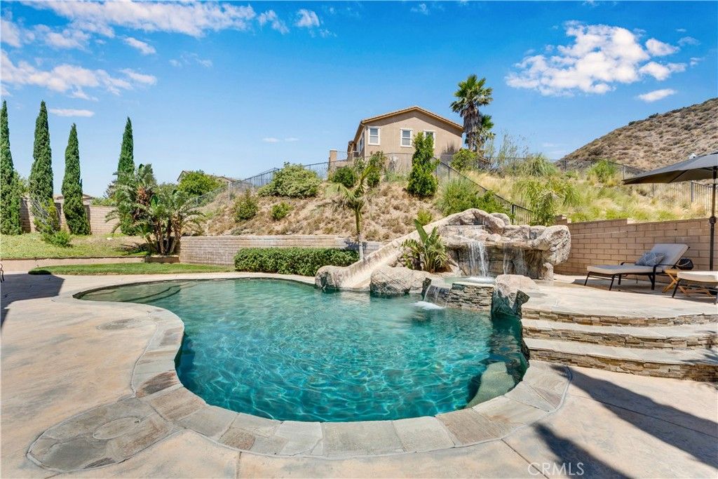 14668 Stageline Lane, Fontana, CA 92336