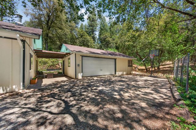 5131 Hackomiller Rd, Garden Valley, CA 95633